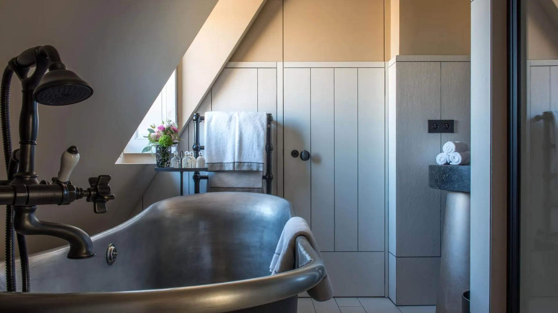 Cour Des Vosges - Evok Collection Hotel Paris