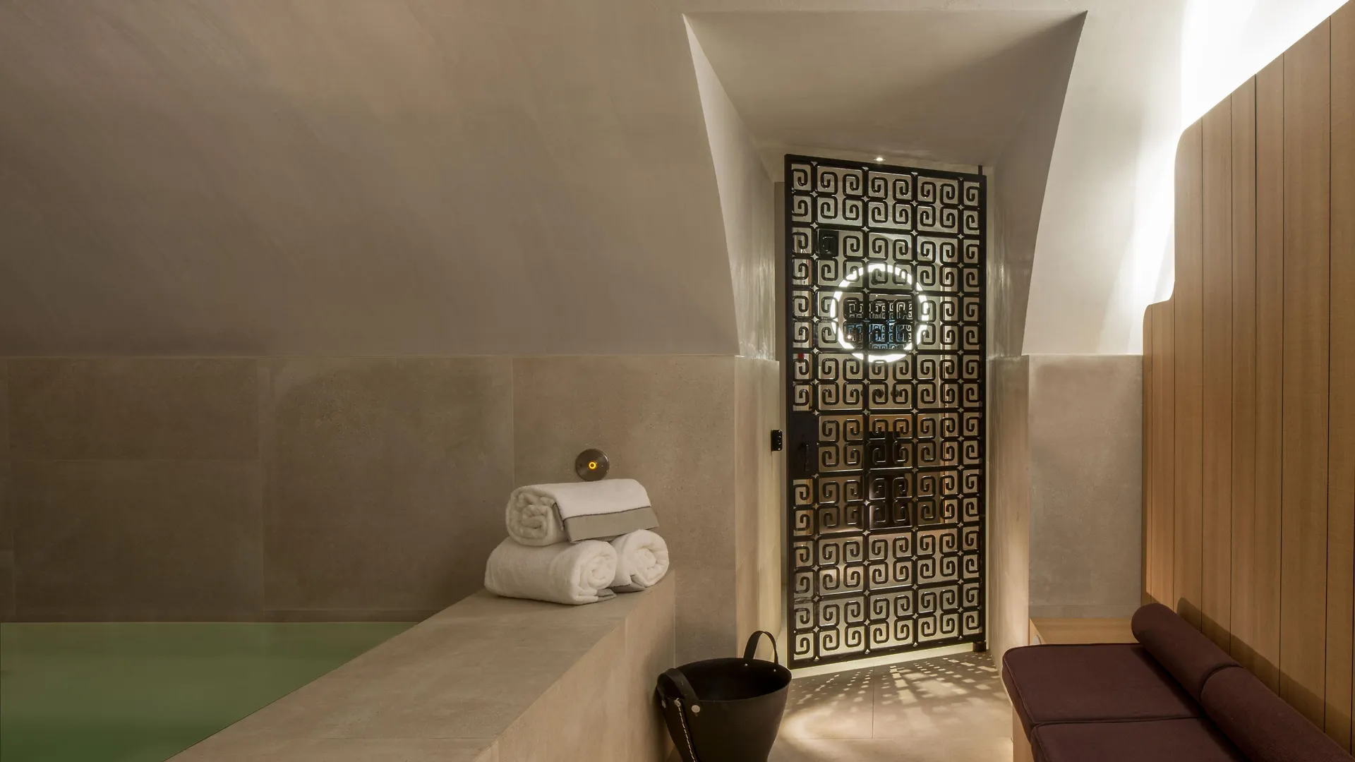 Cour Des Vosges - Evok Collection Hotel Paris