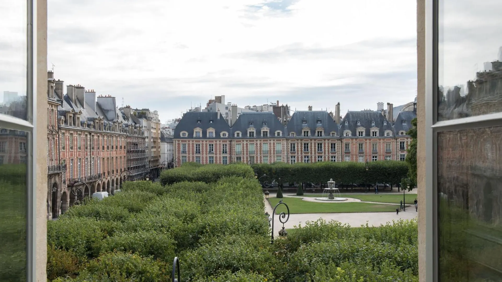 Hotel Cour Des Vosges - Evok Collection Paříž Francie