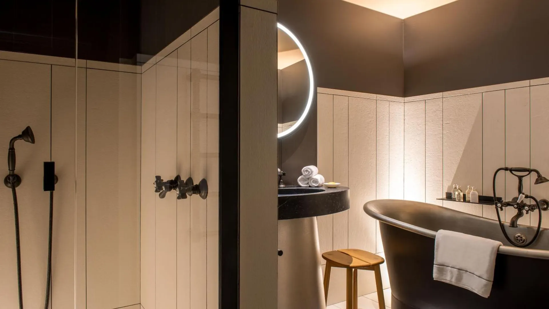 Cour Des Vosges - Evok Collection Hotel Paris 5*,  France
