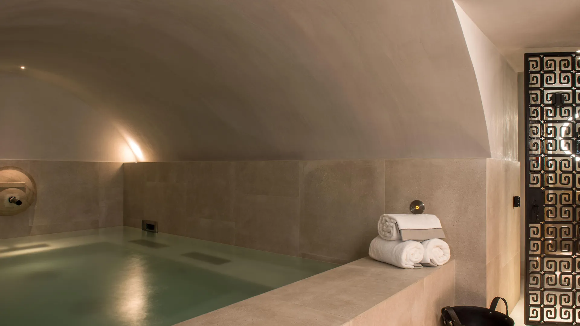 Cour Des Vosges - Evok Collection Hotel Paris France